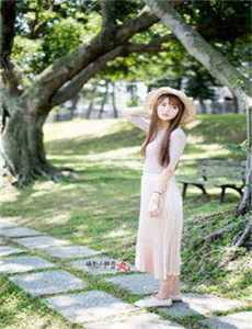 少女爱情漫画网/本人叫小杰